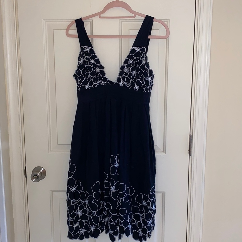 Catherine Malandrino dress size 4 black with white floral stitching
